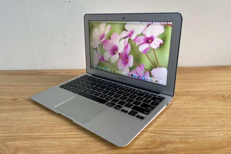蘋(píng)果MacBook air(md711A)超薄筆記 蘋(píng)果MacBook air(md711A)超薄筆記